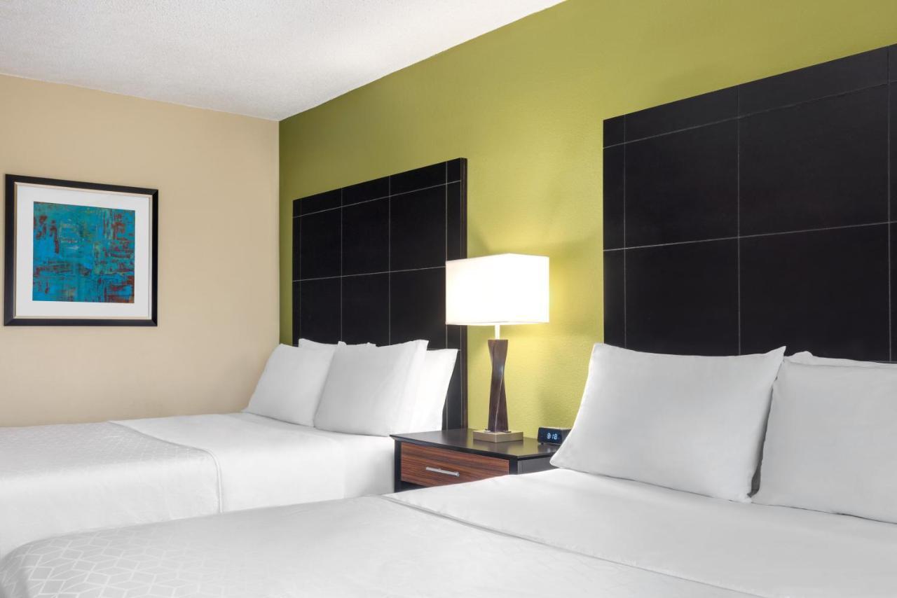 Express & By Ihg 3* Edmond