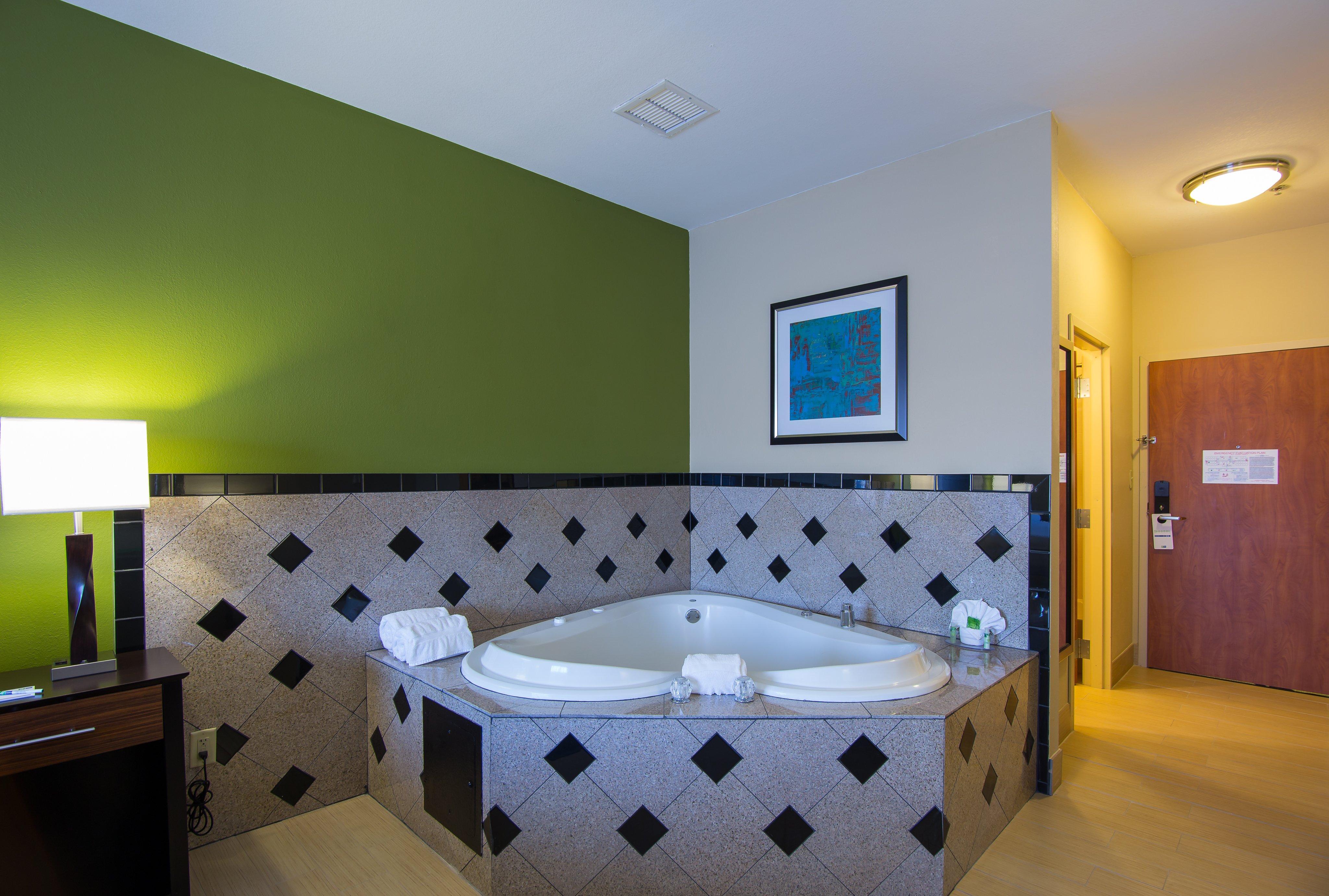Express & By Ihg