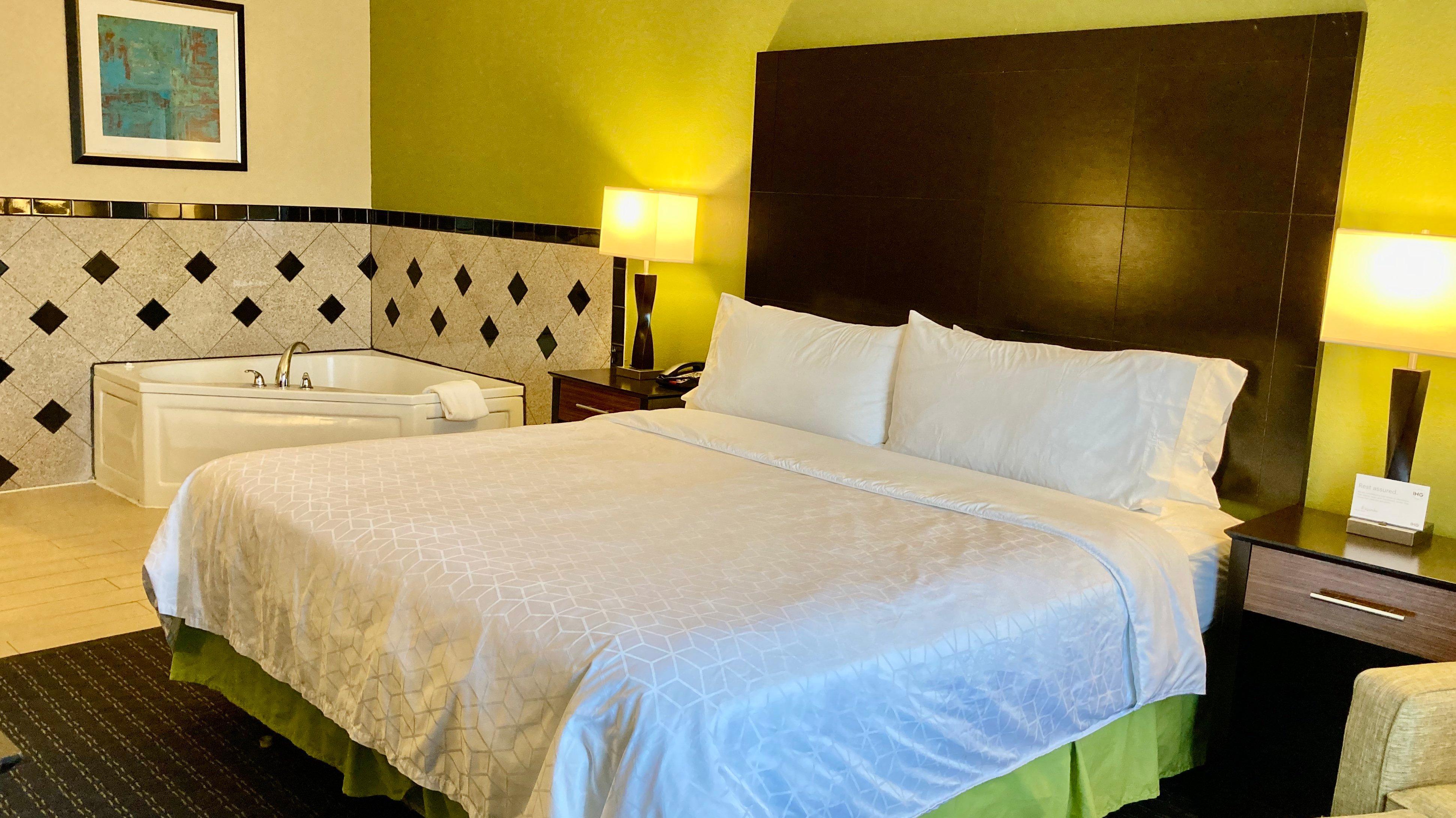 Express & By Ihg
